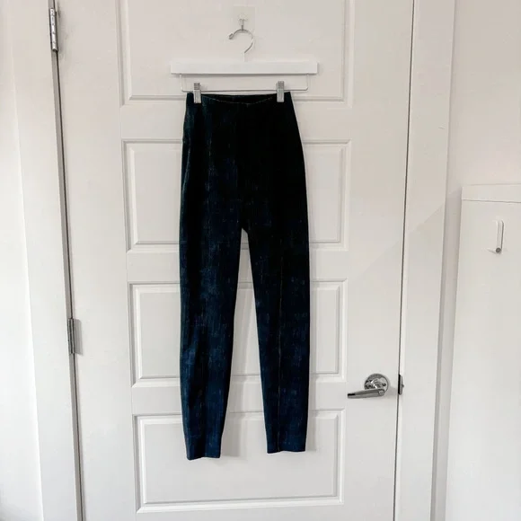 NEW Lululemon Here to There High-Rise 7/8 Pant - Picture 2 of 6